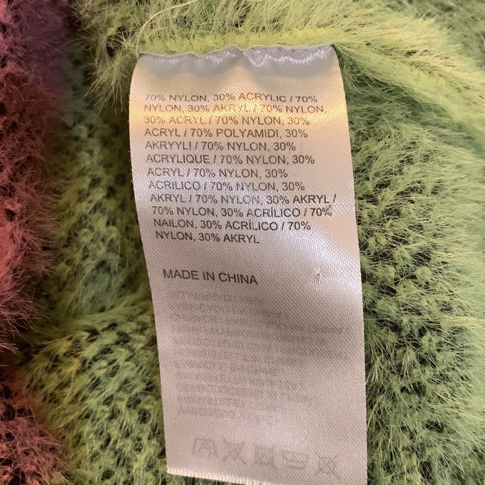 The Ragged Priest sweater - Picture 10 of 10